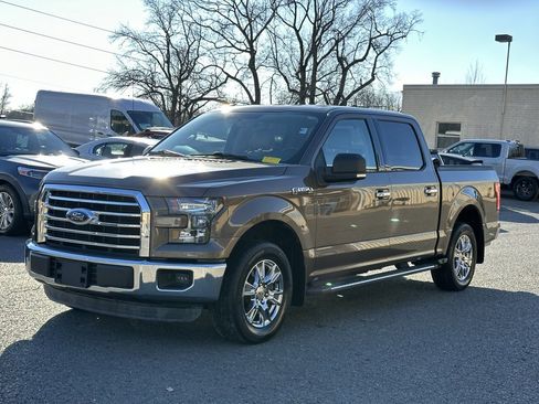 Used 2015 Ford F150 XLT w/ Equipment Group 301A Mid image 2