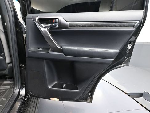Used 2023 Lexus GX 460 w/ Black Line Special Edition AWD/4WD image 45