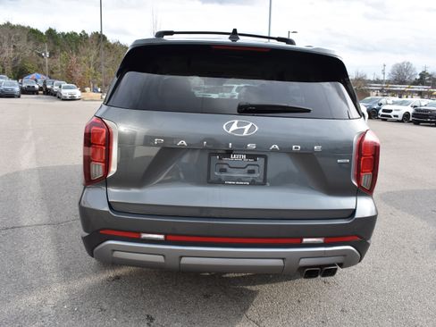 Used 2023 Hyundai Palisade Limited image 8
