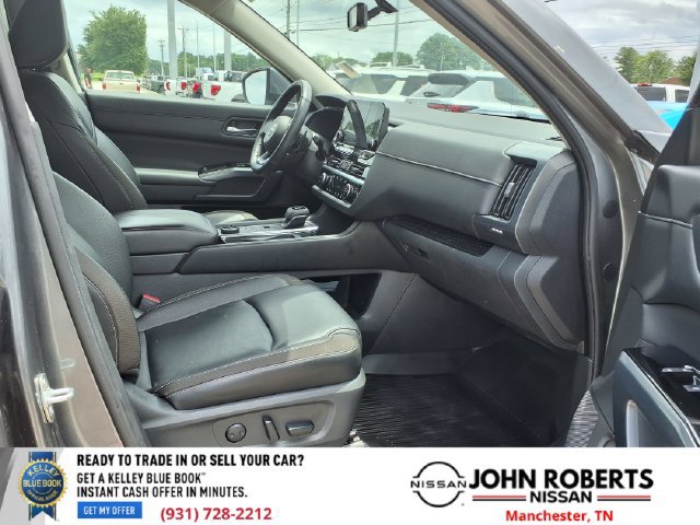 Used 2023 Nissan Pathfinder SL AWD/4WD image 20