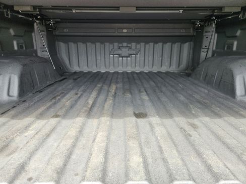 Used 2024 Chevrolet Silverado 1500 LT AWD/4WD image 36