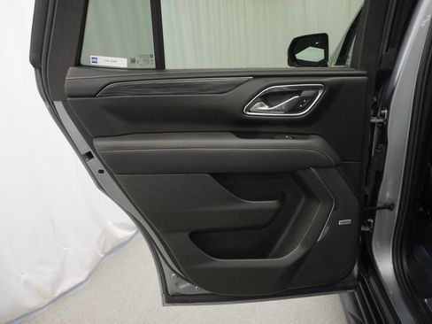 Used 2024 GMC Yukon SLT w/ SLT Premium Package AWD/4WD image 45