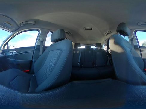 Used 2025 Kia Sportage LX image 42