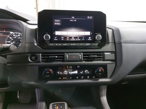 Certified 2025 Nissan Pathfinder S AWD/4WD image 19