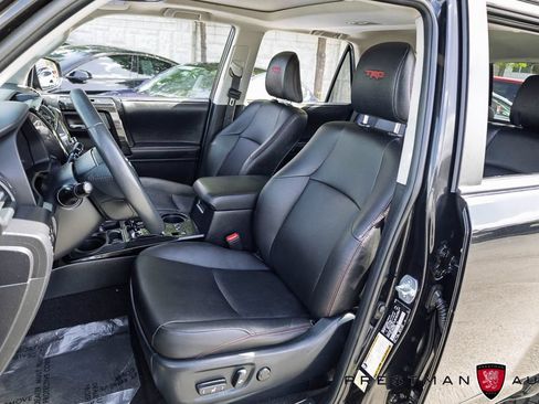 Used 2021 Toyota 4Runner Venture w/ Moonroof Package AWD/4WD image 19