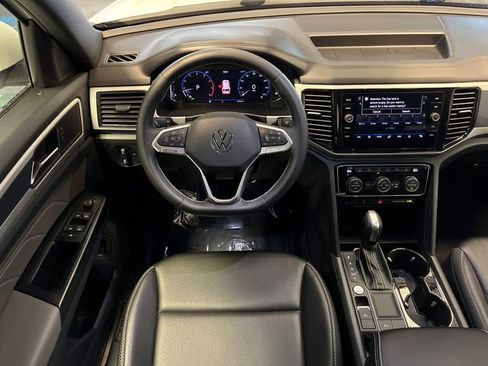 Certified 2021 Volkswagen Atlas Cross Sport SEL FWD image 19