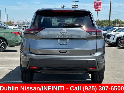 Used 2025 Nissan Rogue S FWD image 5