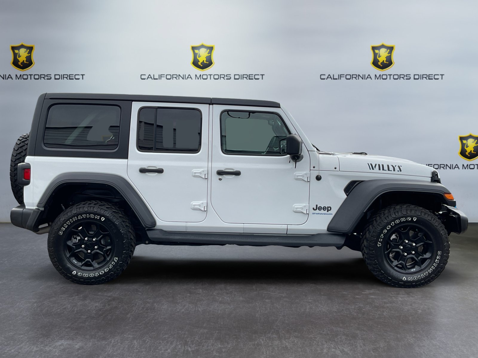 Used 2023 Jeep Wrangler Unlimited w/ Convenience Group AWD/4WD image 4