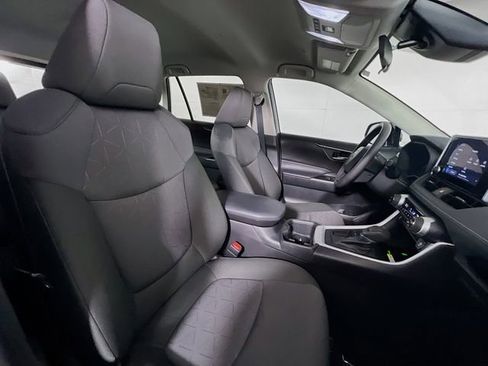 Used 2024 Toyota RAV4 XLE image 29