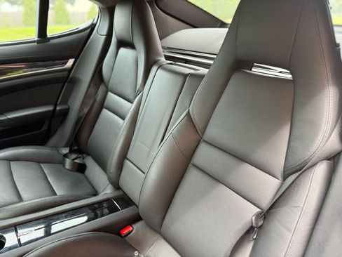 Used 2011 Porsche Panamera image 32