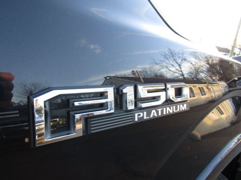 Used 2015 Ford F150 Platinum w/ Equipment Group 701A Luxury image 11