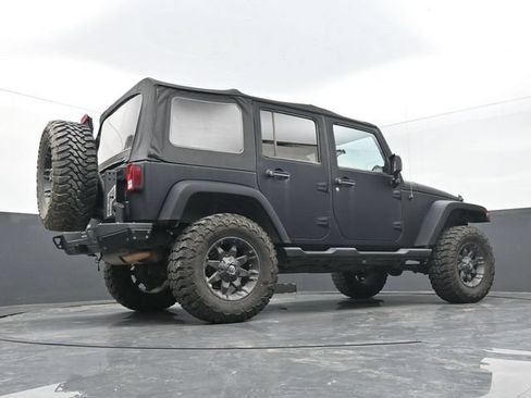 Used 2012 Jeep Wrangler Unlimited Sahara AWD/4WD image 47