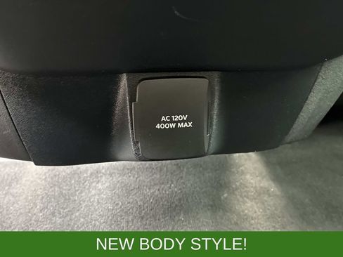 Used 2025 Ford Expedition Active image 20