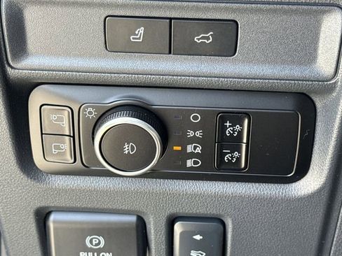 Used 2024 Ford Expedition Platinum AWD/4WD image 39