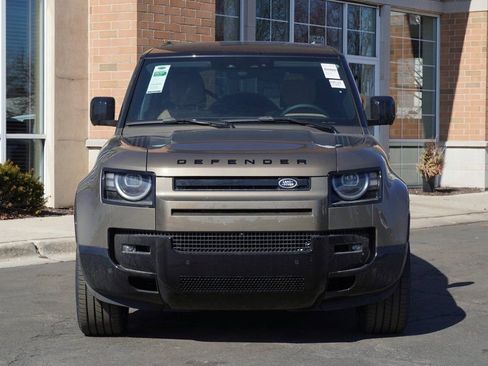 New 2026 Land Rover Defender 130 X-Dynamic SE AWD/4WD image 4