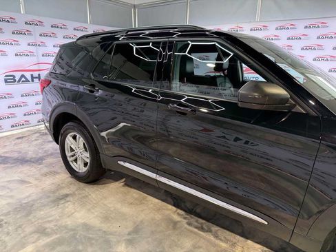 Used 2023 Ford Explorer XLT w/ Equipment Group 202A AWD/4WD image 6
