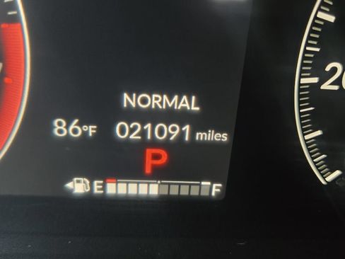 Used 2025 Honda Pilot EX-L image 23