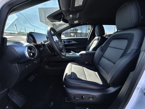 New 2026 Chevrolet Equinox EV LT image 13