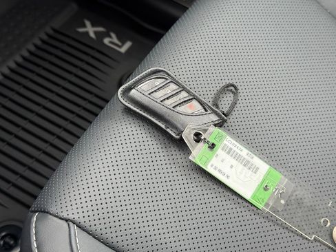 Certified 2025 Lexus RX 350 Premium w/ Accessory Package image 40