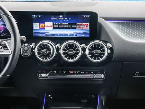 Used 2025 Mercedes-Benz GLA 250 image 15