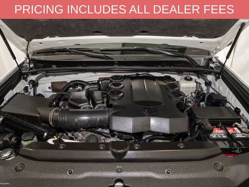 Used 2021 Toyota 4Runner TRD Off-Road Premium w/ Moonroof Package AWD/4WD image 21