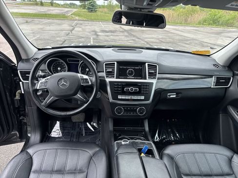 Used 2016 Mercedes-Benz GL 450 4MATIC image 11