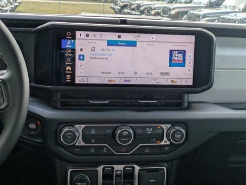 New 2026 Jeep Gladiator Sport image 15