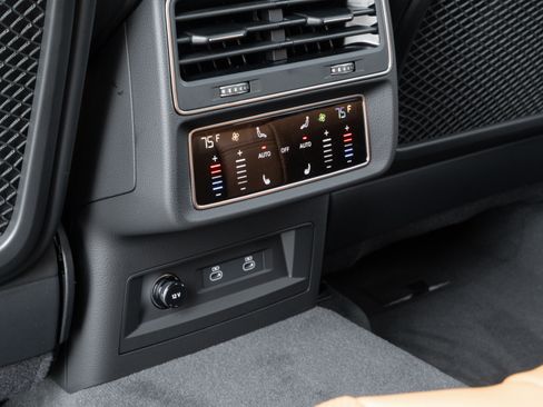 New 2026 Audi RS Q8 performance image 34