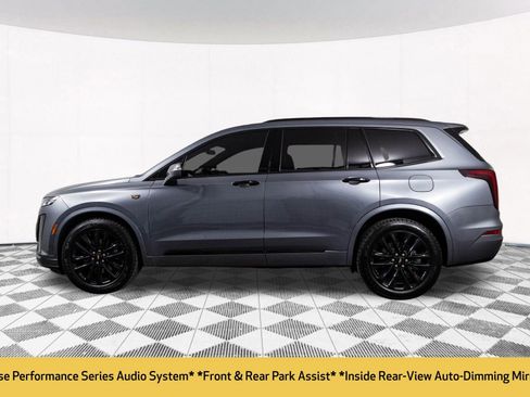 Used 2021 Cadillac XT6 Premium Luxury image 12