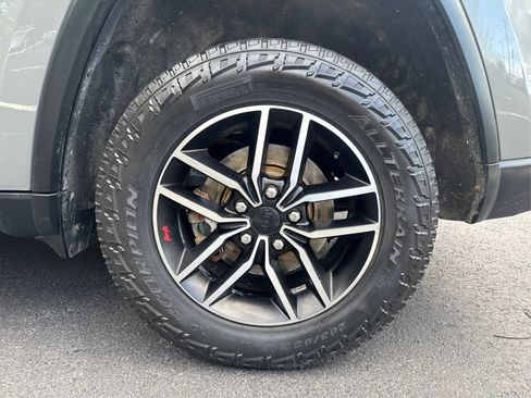 Used 2021 Jeep Grand Cherokee Trailhawk AWD/4WD image 16