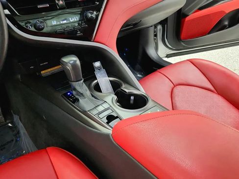 Used 2021 Toyota Camry XSE w/ Navigation Package image 33