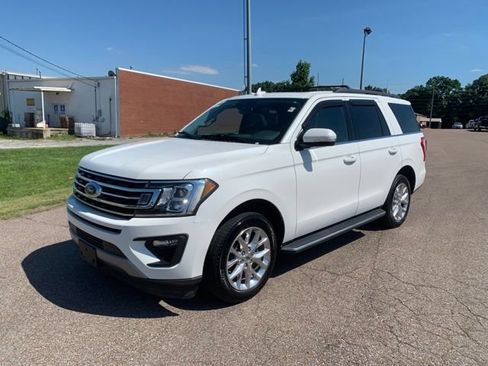 Used 2021 Ford Expedition XLT RWD image 3