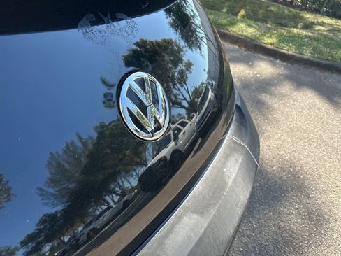 Used 2015 Volkswagen Beetle 1.8T image 8