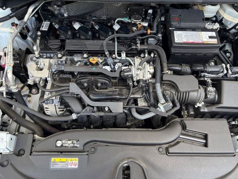 Used 2025 Toyota Corolla LE FWD image 30