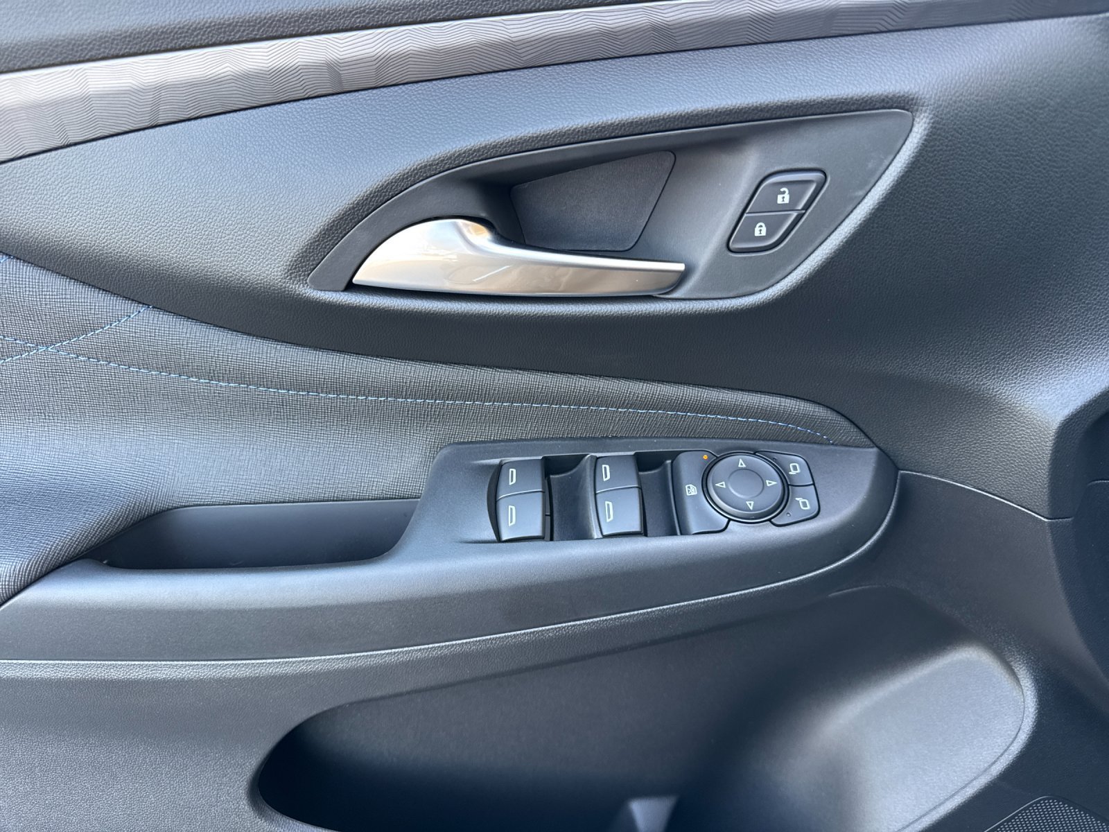 New 2026 Buick Envista Sport Touring w/ Convenience I Package FWD image 11