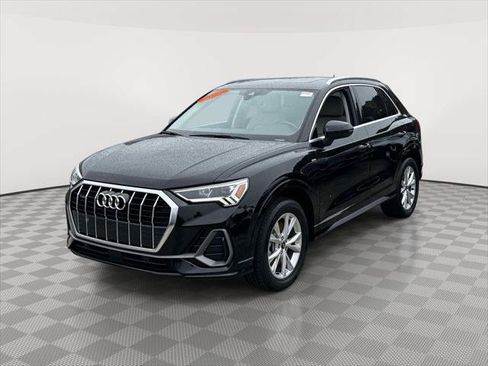 Used 2024 Audi Q3 2.0T Premium AWD/4WD image 3