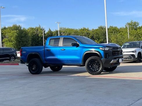 Used 2023 Chevrolet Colorado Trail Boss w/ Technology Package AWD/4WD image 5