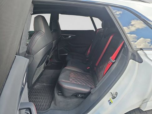 Used 2025 Audi SQ8 Prestige AWD/4WD image 28