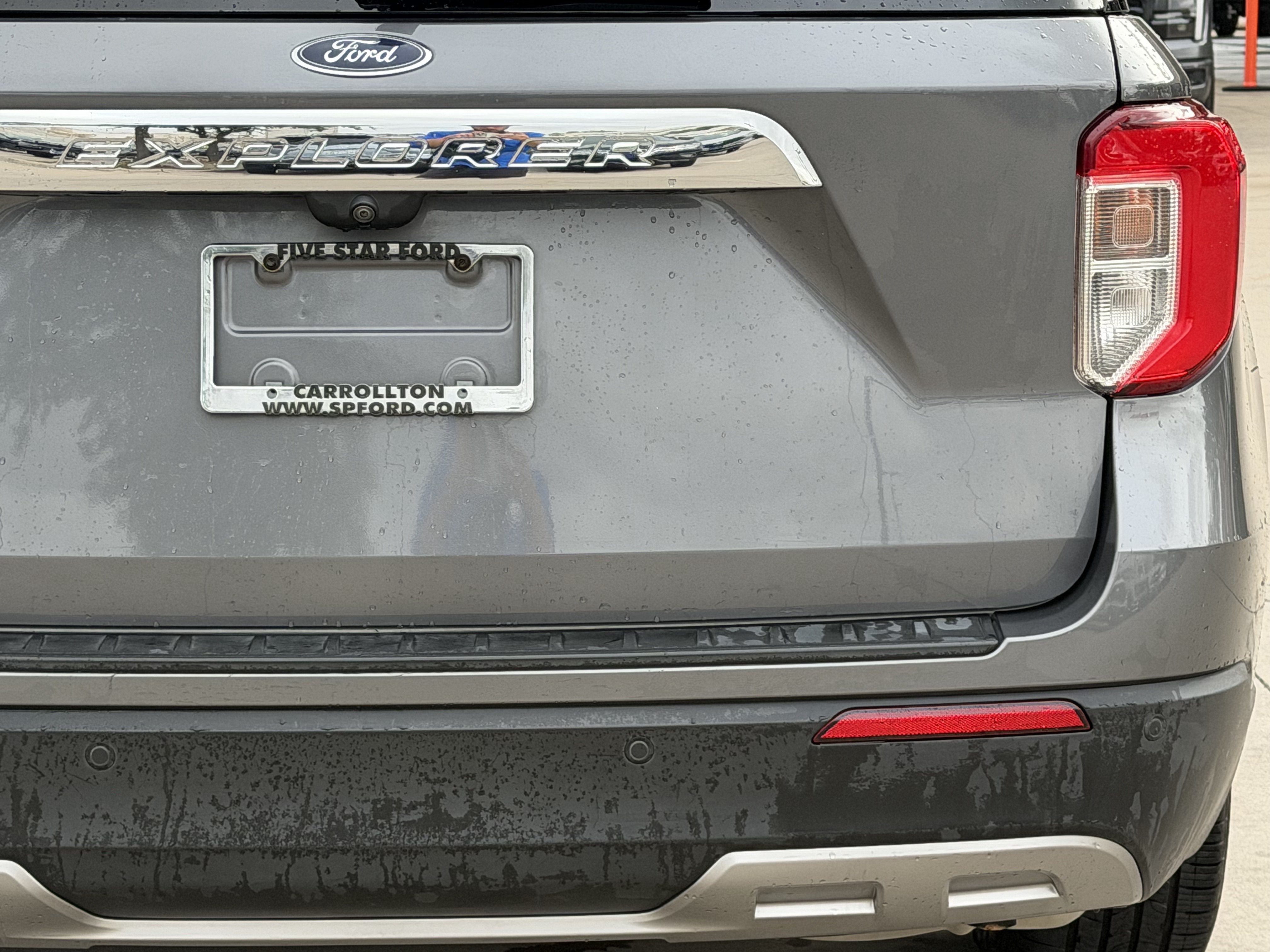 Used 2021 Ford Explorer XLT w/ Equipment Group 202A RWD image 6