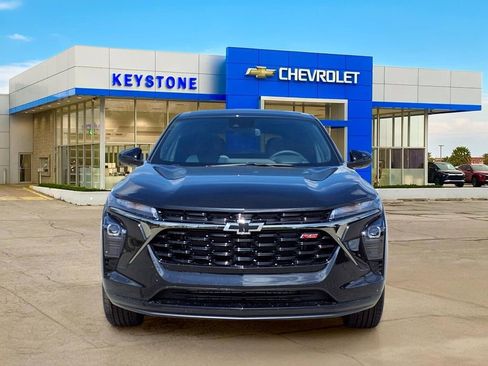 New 2026 Chevrolet Trax RS w/ Sunroof Package FWD image 2
