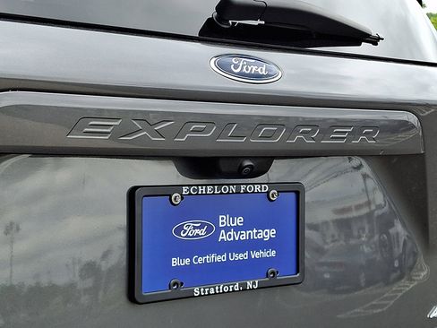 Used 2023 Ford Explorer XLT w/ Equipment Group 202A AWD/4WD image 30