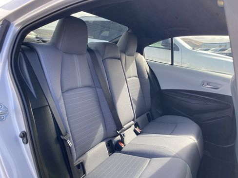 Used 2025 Toyota Corolla SE image 6