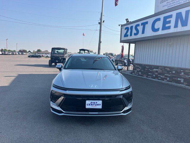 Used 2024 Hyundai Sonata SEL FWD image 2