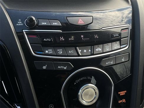 Used 2024 Acura RDX SH-AWD image 19