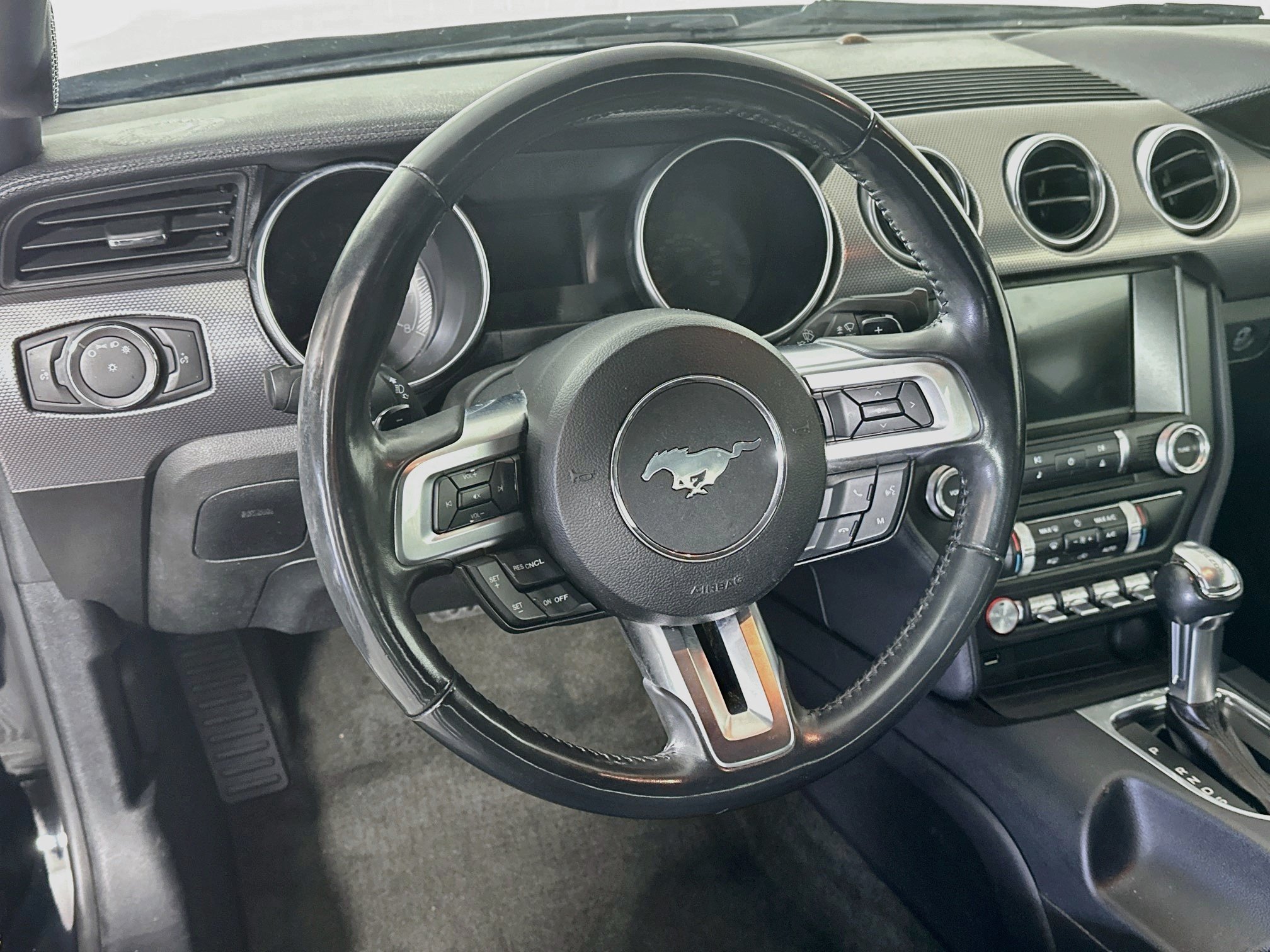 Used 2018 Ford Mustang Convertible w/ Equipment Group 101A RWD image 17