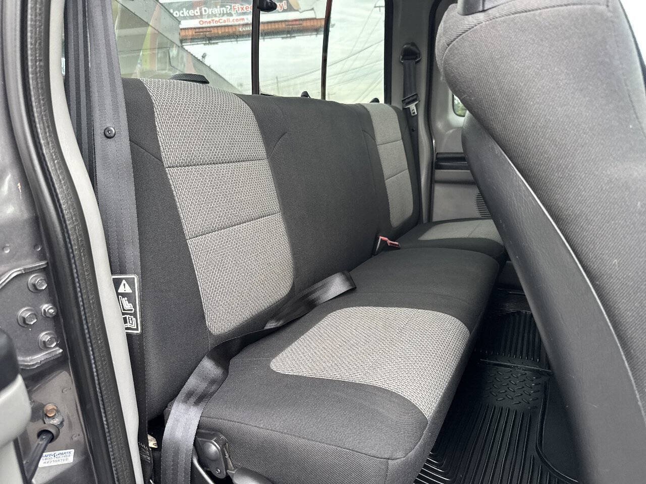 Used 2004 Ford F350 XLT AWD/4WD image 19