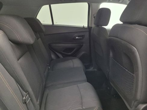 Used 2020 Chevrolet Trax LT AWD/4WD image 19
