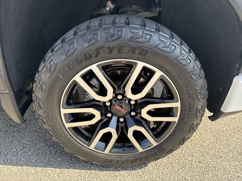 Used 2021 GMC Sierra 1500 AT4 AWD/4WD image 12