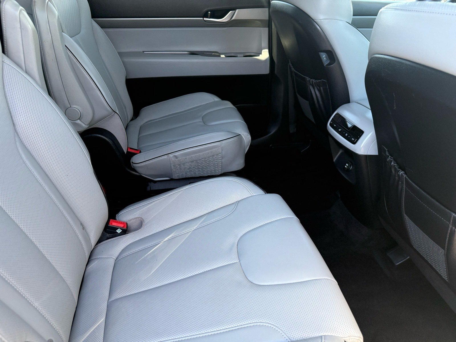 Used 2025 Hyundai Palisade SEL FWD image 29