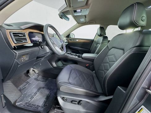 Used 2024 Volkswagen Atlas SE image 15